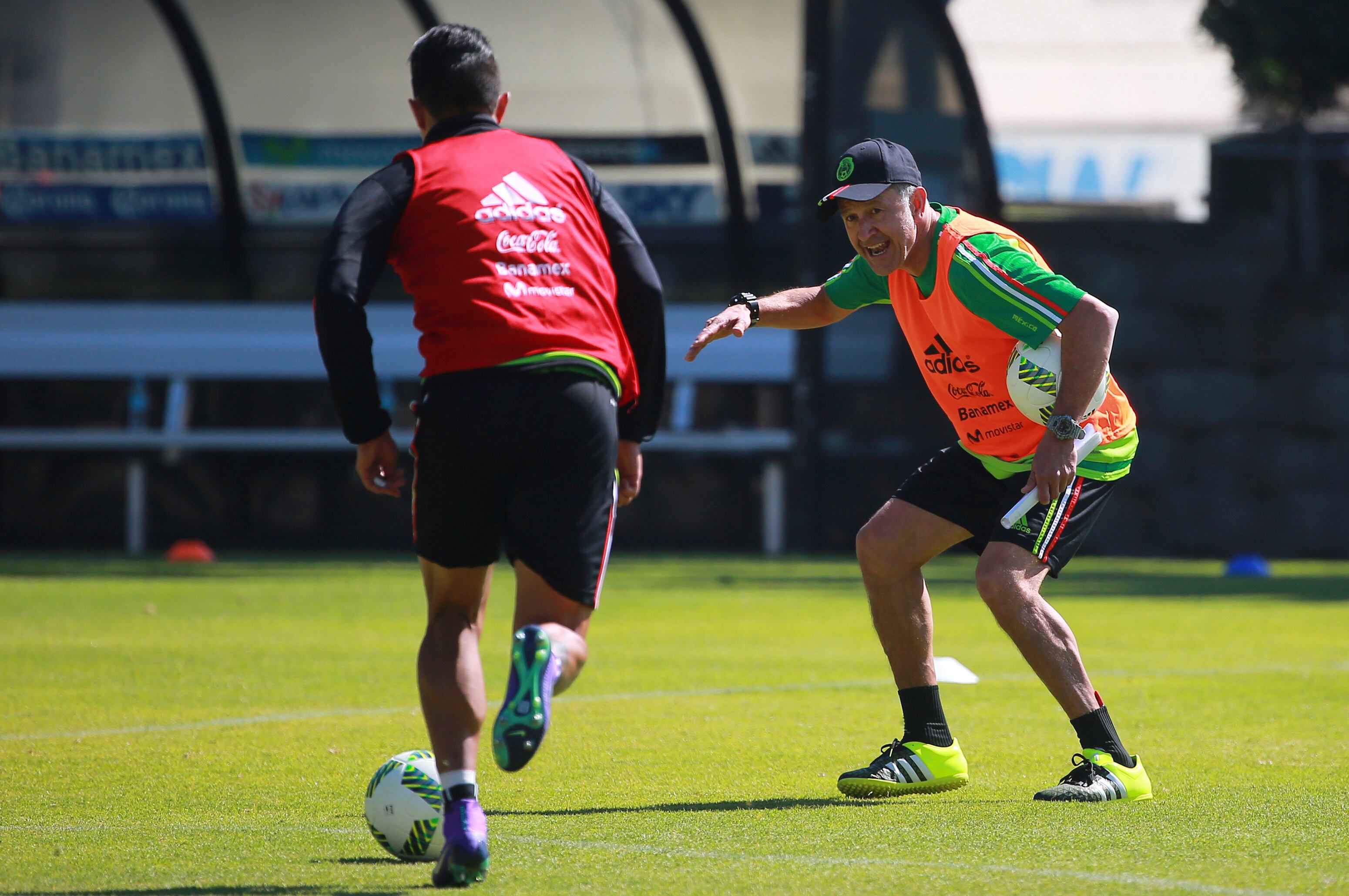 Juan Carlos Osorio durante su paso por la selección de México. (Photo by Hector Vivas/LatinContent(Getty Images)