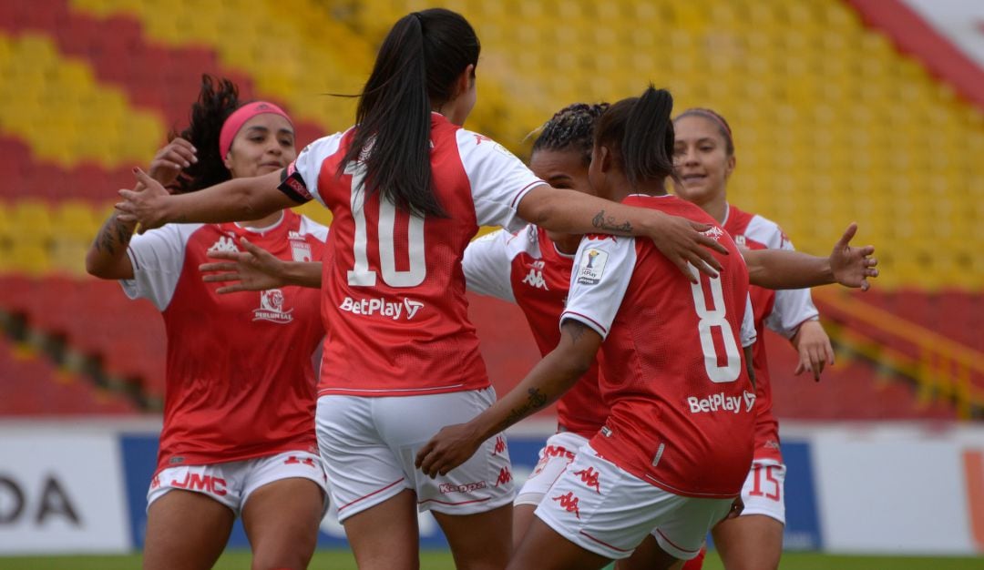 Independiente Santa Fe en su victoria ante Fortaleza por la fecha 2 de la Liga Colombiana Femenina