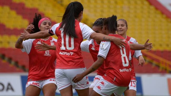 Independiente Santa Fe en su victoria ante Fortaleza por la fecha 2 de la Liga Colombiana Femenina