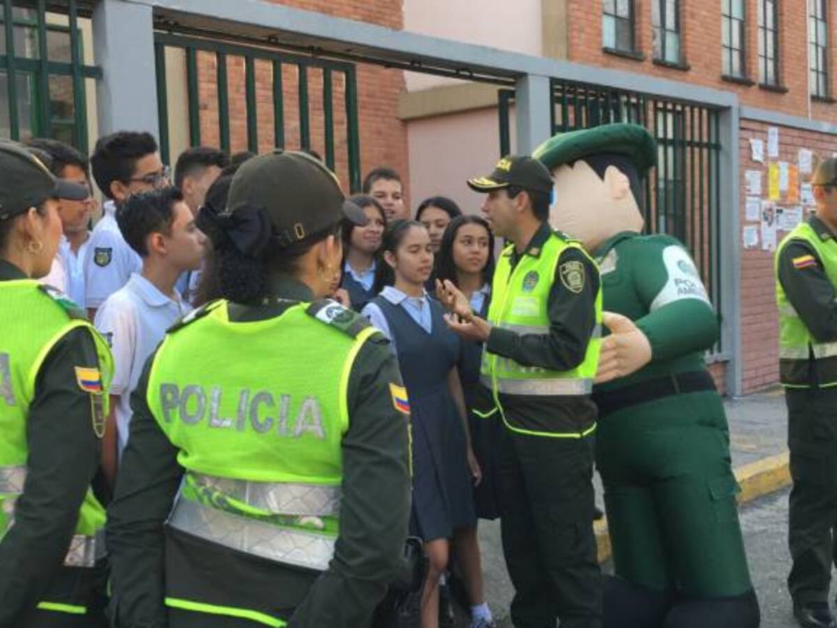 Mujer trató de meter cocaína a un colegio de Bucaramanga