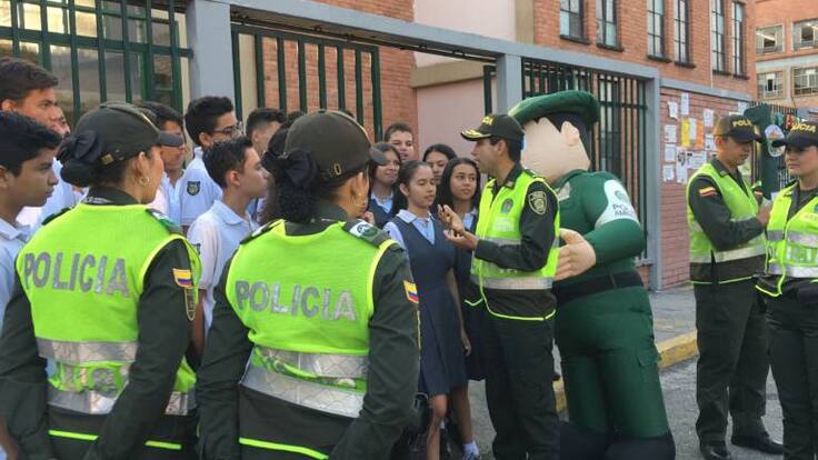 Mujer trató de meter coca a un colegio de Bucaramanga