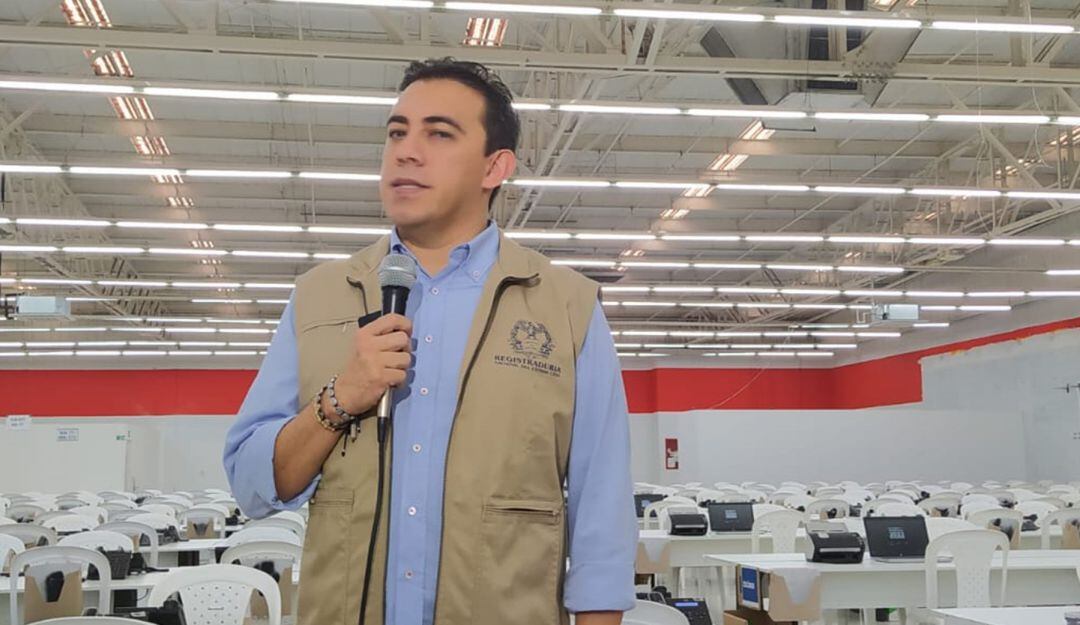 Alexánder Vega, registrador 