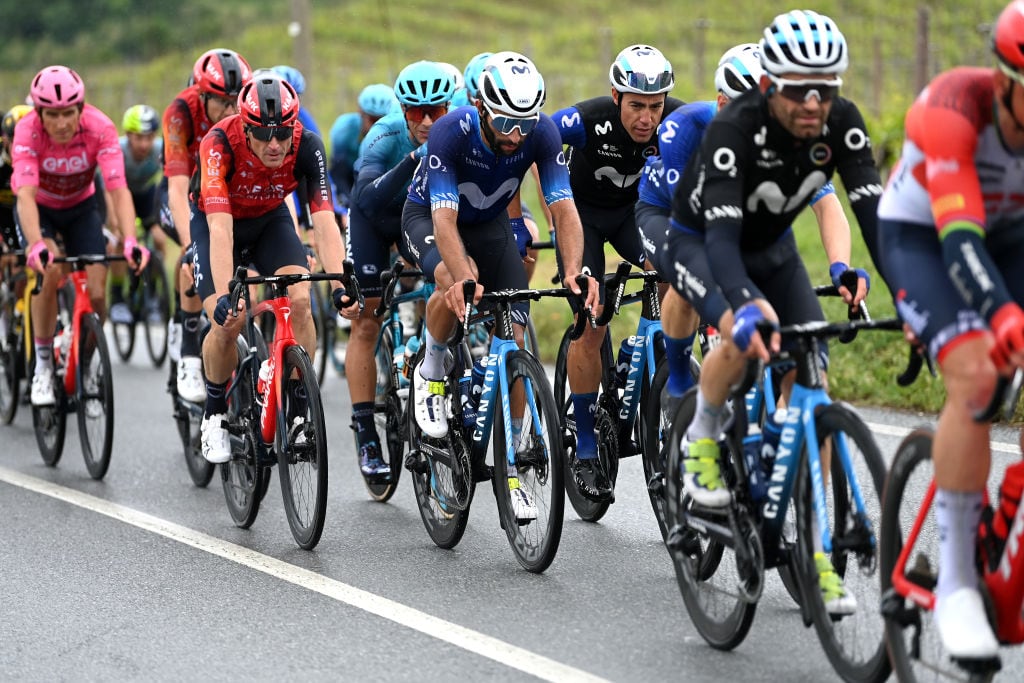 Pelotón en el Giro de Italia del que hace parte Fernando Gaviria (Photo by Tim de Waele/Getty Images)