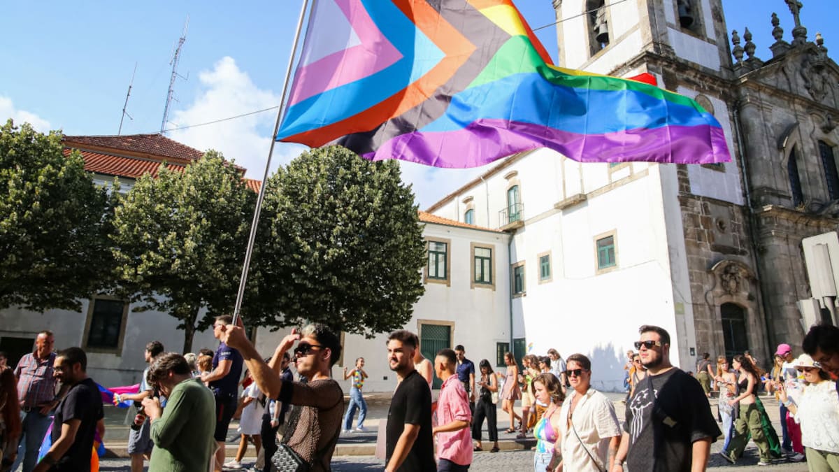 Rusia prohíbe las transiciones de género y la adopción de niños por personas transgénero
