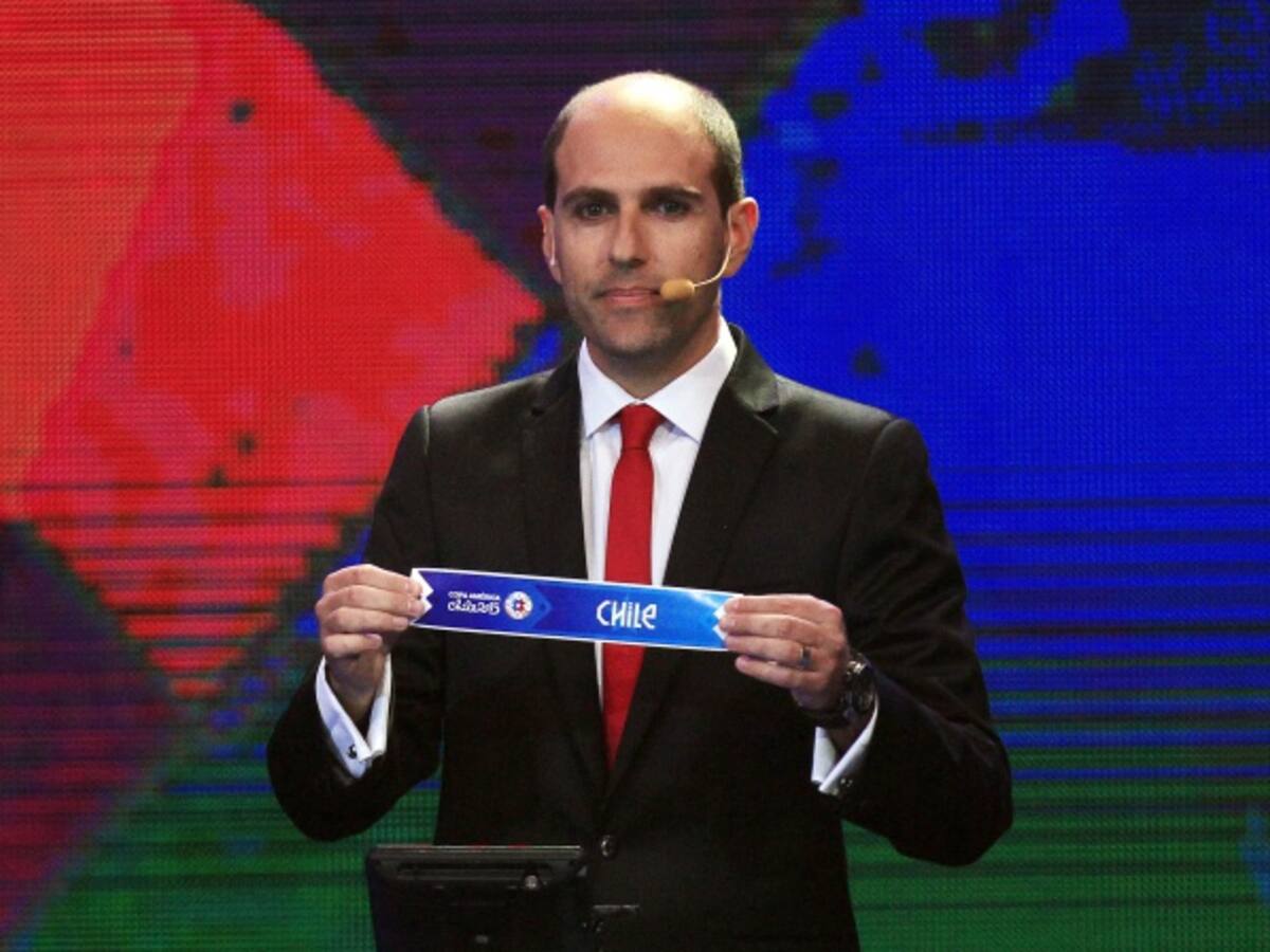 Presidente de la Federación chilena de fútbol deja el cargo por problemas de salud