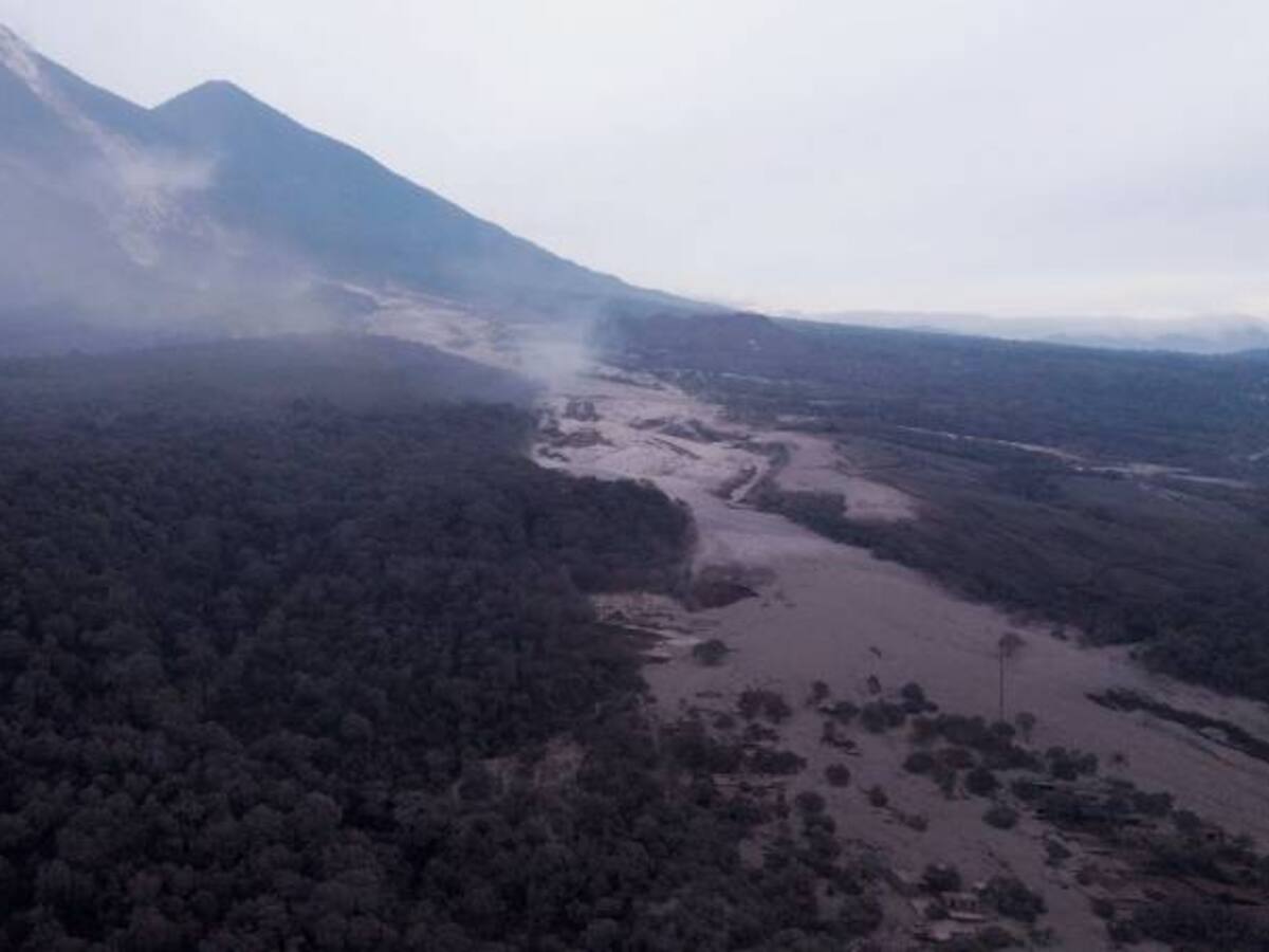 Volcán de Fuego de Guatemala inició nueva erupción