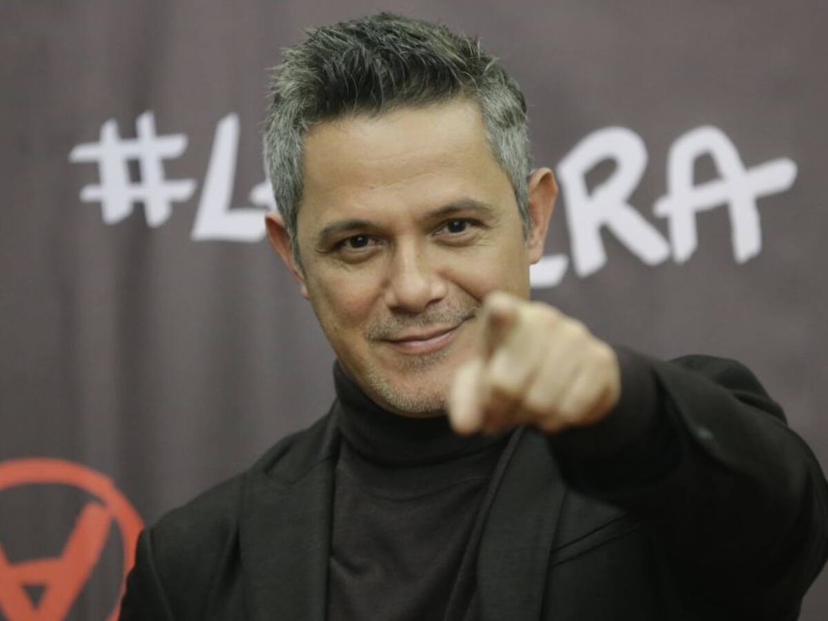 En esta profesión si es por amor, te quedas toda la vida: Sanz
