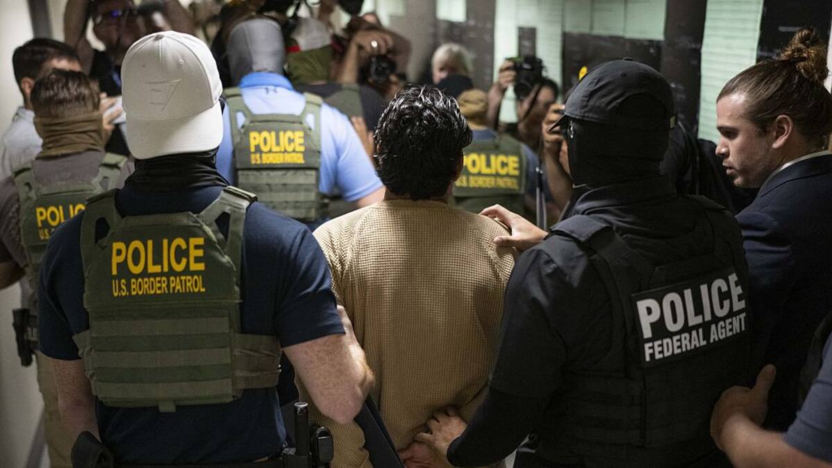 Cifra de migrantes muertos bajo custodia de ICE rompe récord durante gobierno Trump