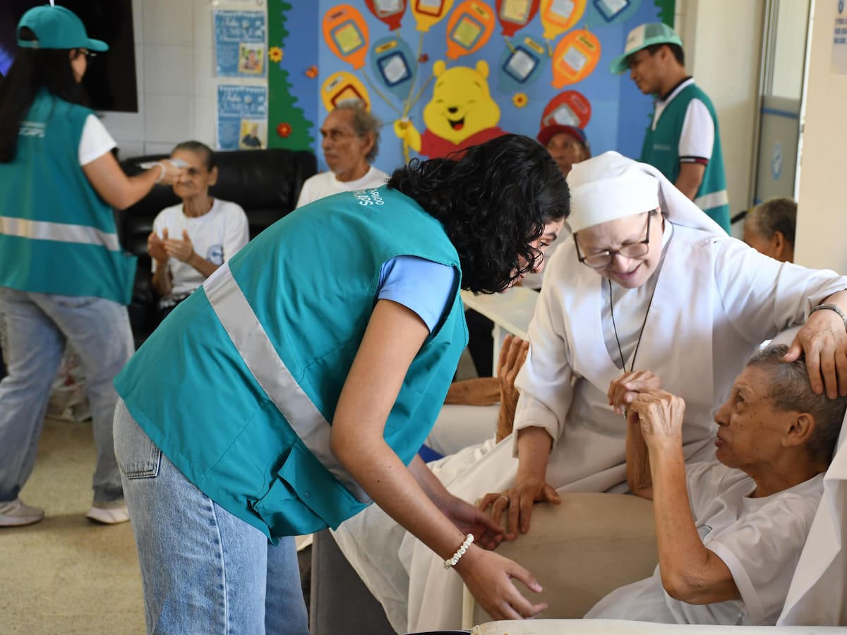 Caracol Radio se une a una jornada de solidaridad por los adultos mayores
