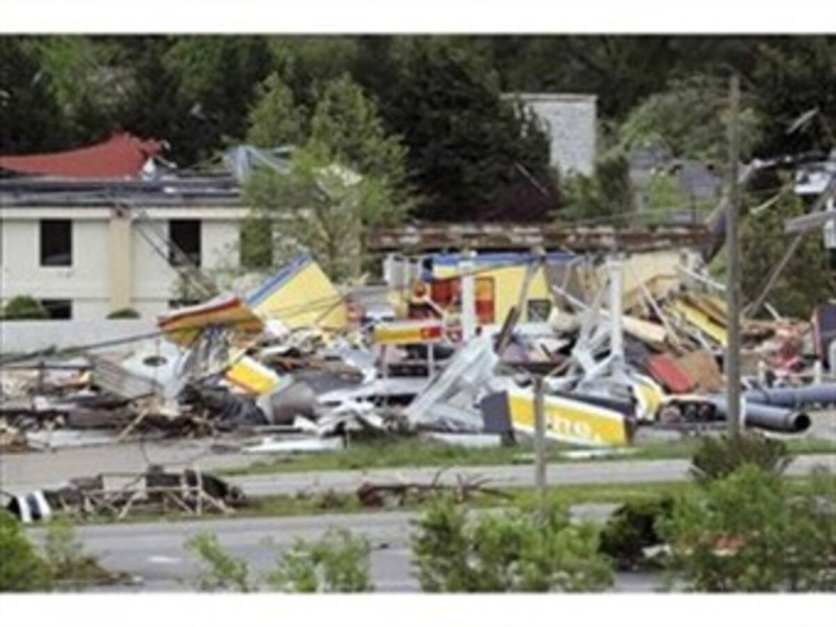 Al menos 283 muertos en Estados Unidos en el peor temporal desde 1974