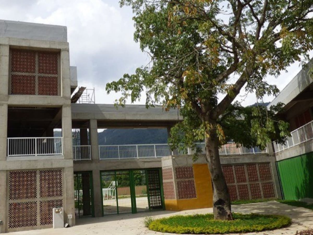 La historia del nuevo colegio que aún no se usa en la Inmaculada