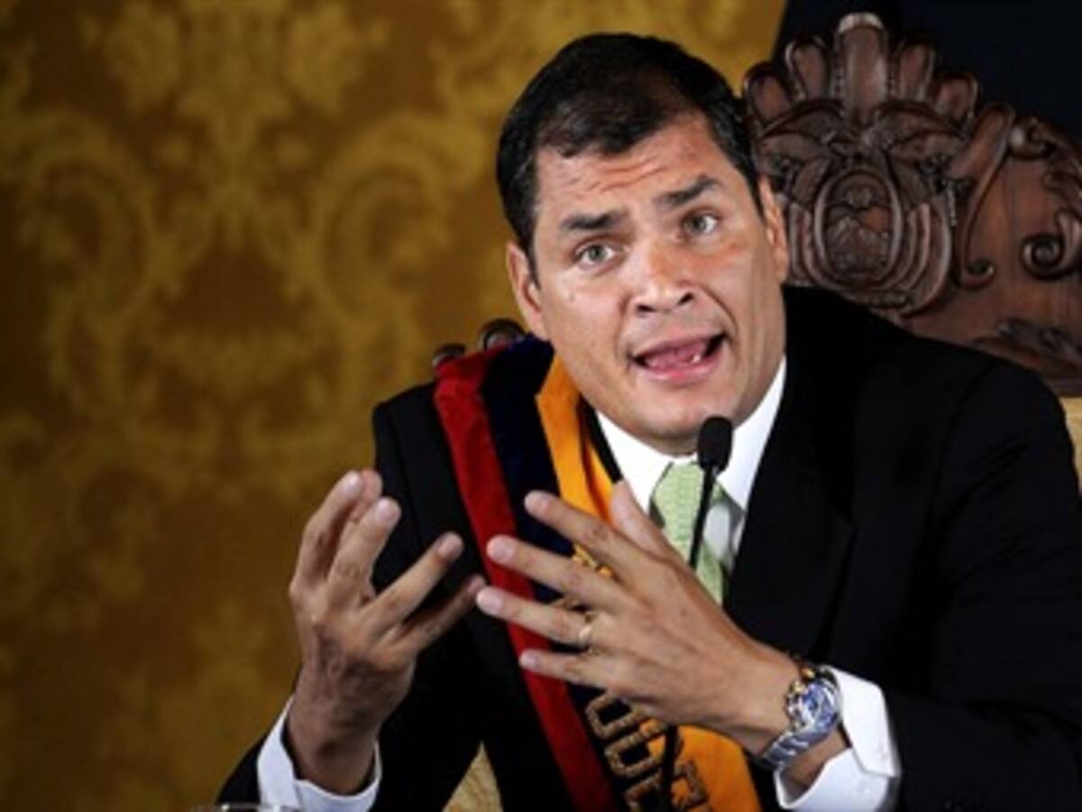 Rafael Correa califica como grosera y corrupta a la prensa colombiana