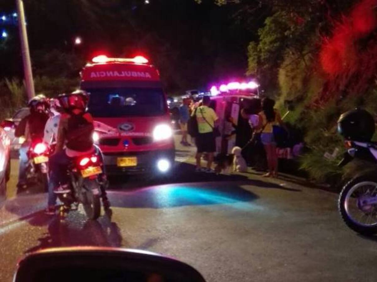 Cinco personas heridas deja accidente de tránsito en la vía al mar