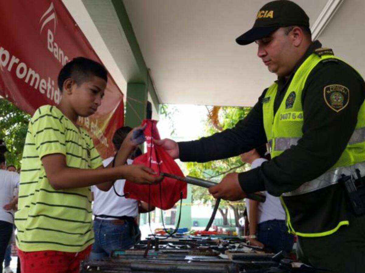 Las autoridades en Barranquilla lideran plan desarme de los jóvenes