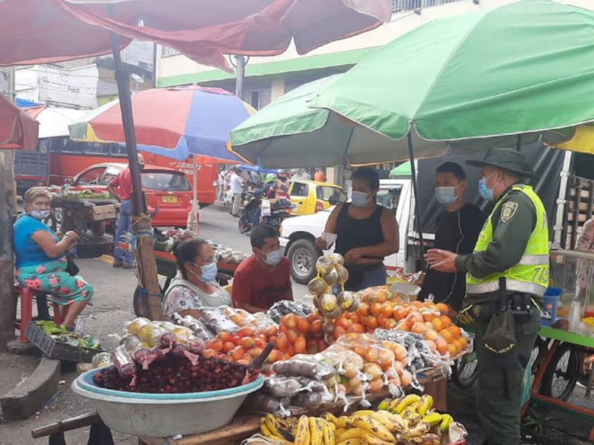 La Policía desarrolla una campaña de sensibilización ambiental en Ibagué