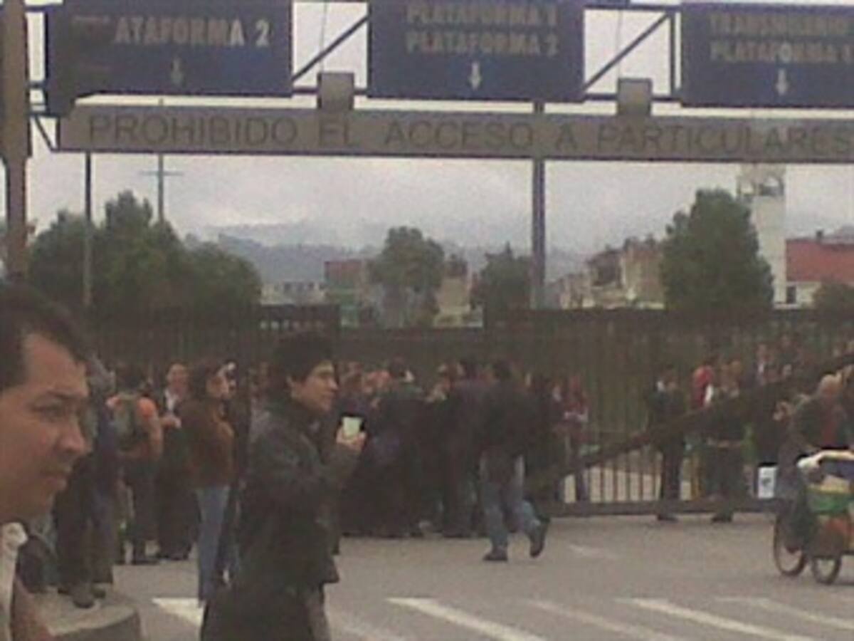 Levantan bloqueo en el Portal 80 de Transmilenio