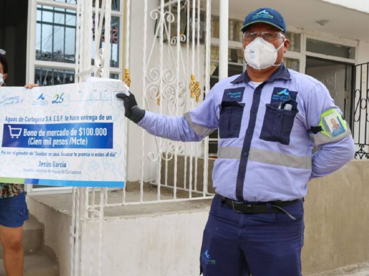 Aguas de Cartagena entregó $10 millones en bonos a sus usuarios al día
