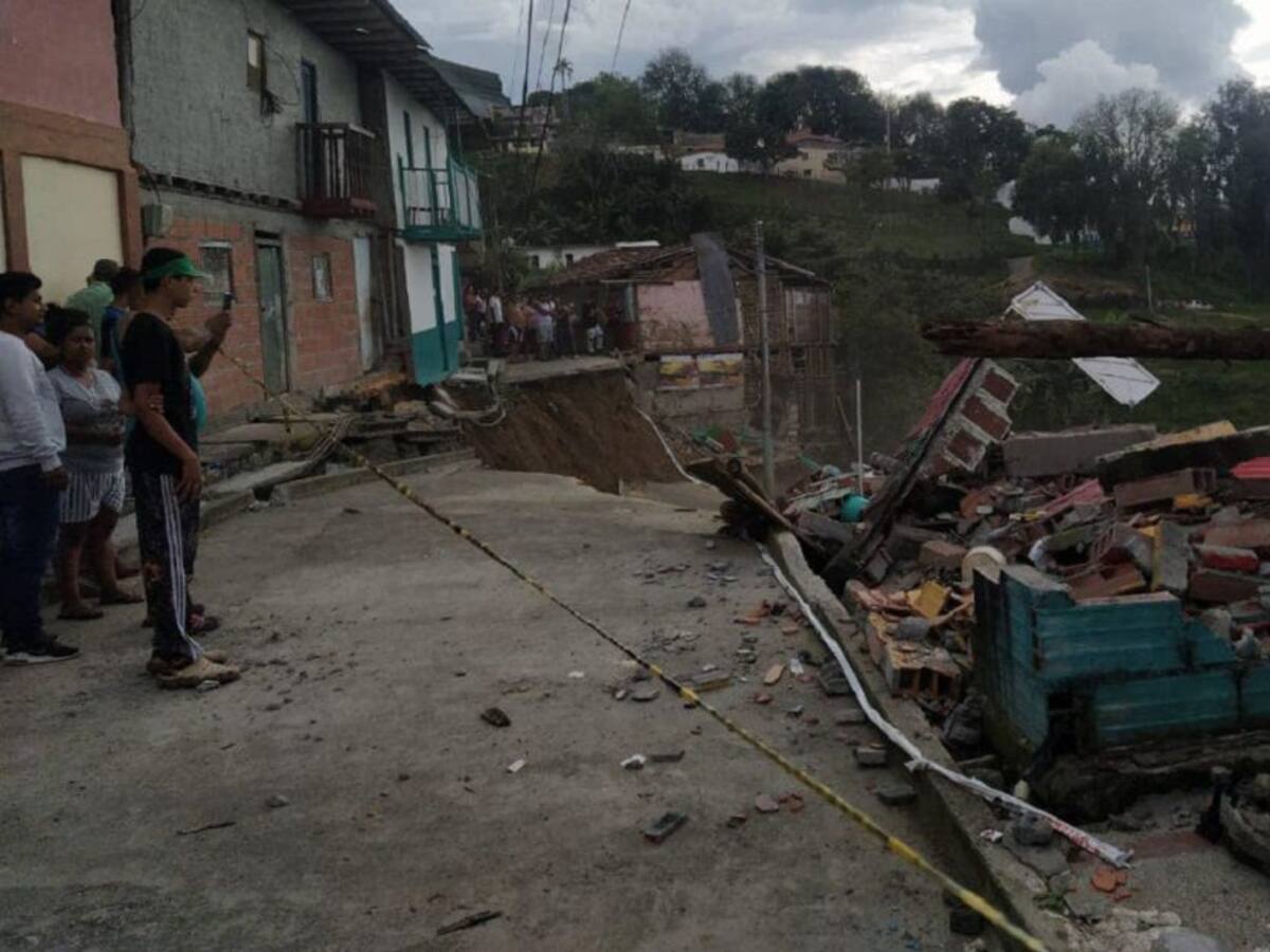Seis casas colapsadas en Salamina por el invierno