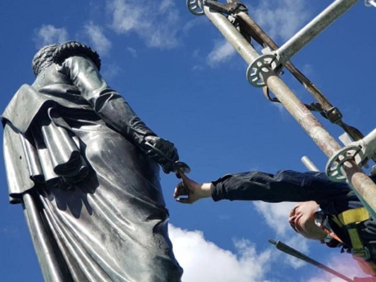 La espada de Simón Bolívar regresó a la plaza en Bogotá