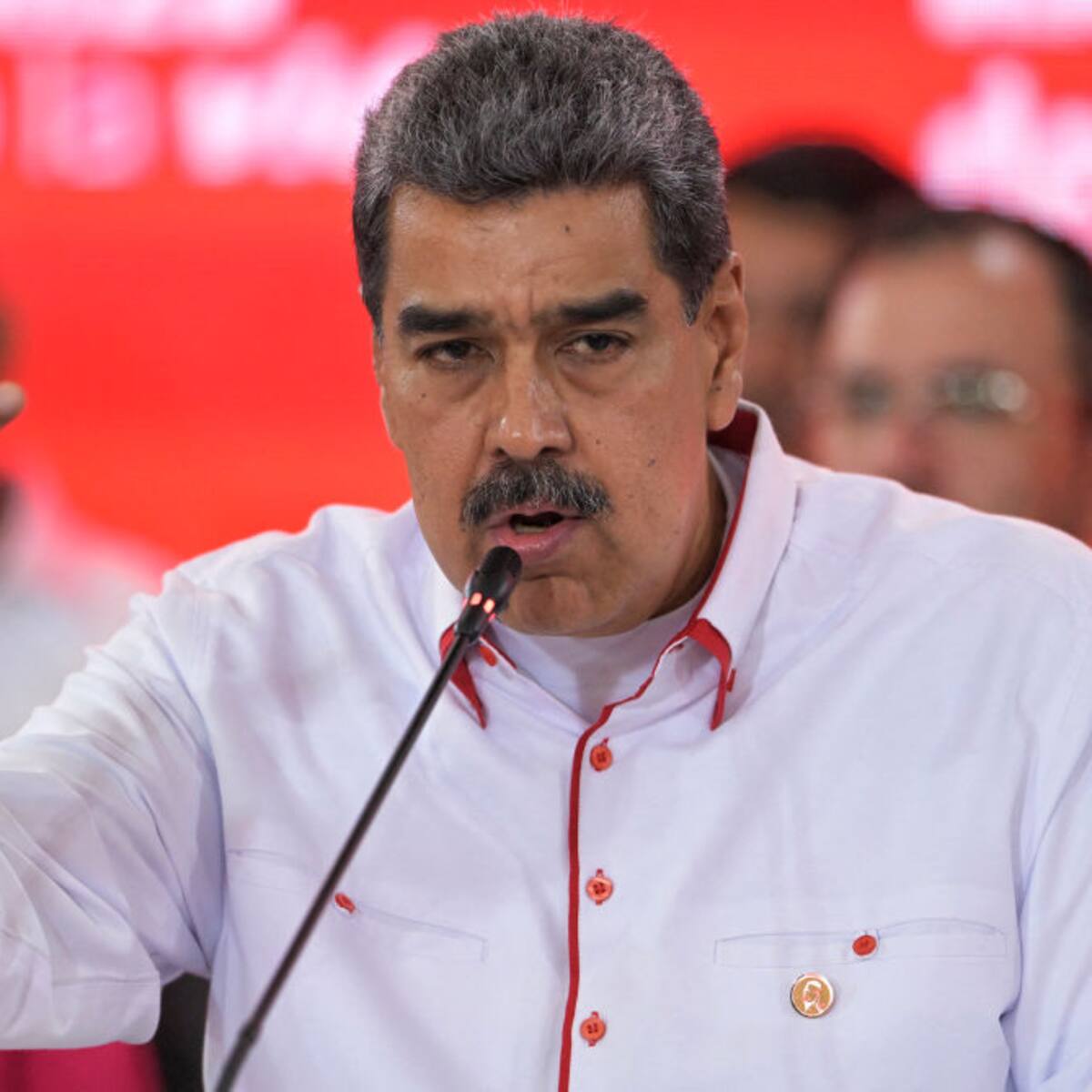 Maduro pide aumentar exportaciones a Colombia