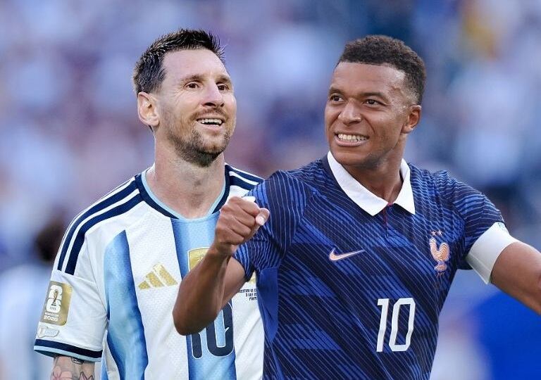 Lionel Messi y Kylian Mbappé / Getty Images