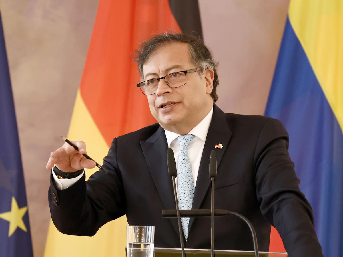 Presidente Petro pide nota de protesta a Rusia por atentado en Ucrania