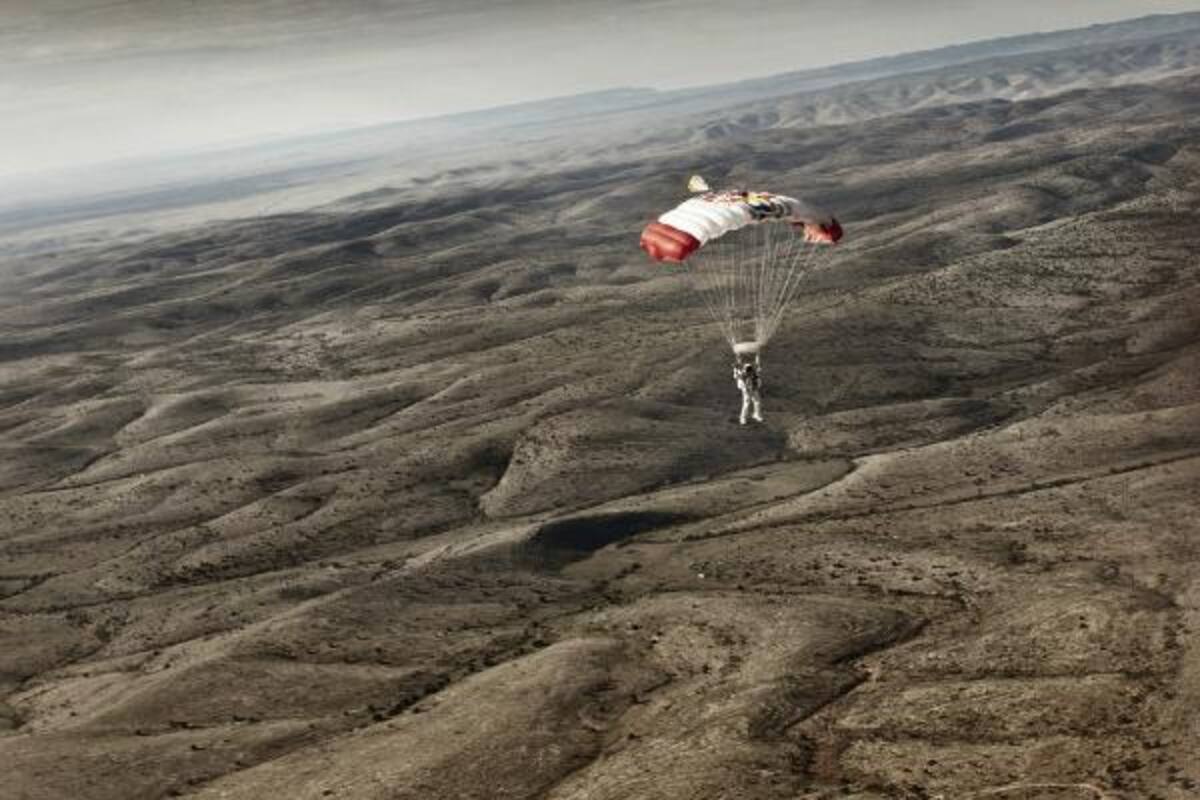 Felix Baumgartner nació en Salzburgo, Austria en 1969; empezó paracaidismo a la edad de 16 años y refinó sus habilidades como parte de la demostración del ejército austriaco y el equipo de competición. Cortesía: Red Bull Stratos.