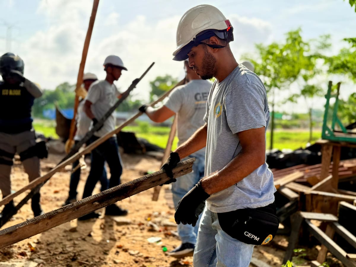 Restituyeron espacio público en las orillas del Canal Chiamaría: 10 cambuches fueron derribados