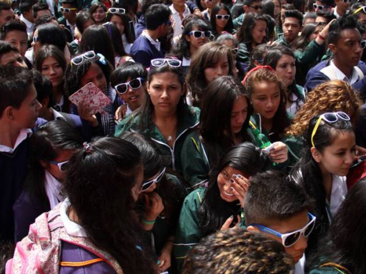 Funcionarios del Distrito buscan que los niños vayan al colegio