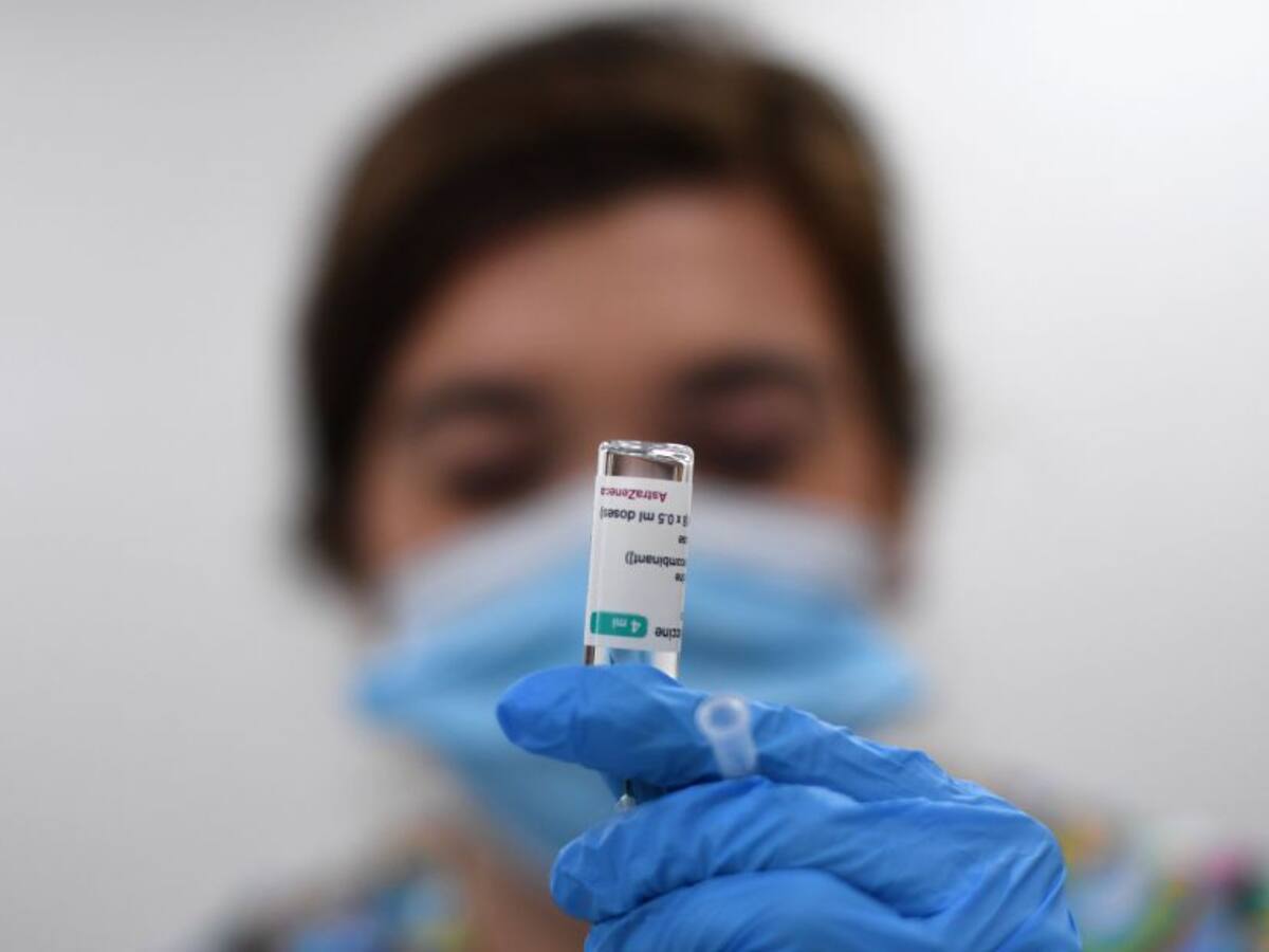 Información sobre vacuna no es obsoleta: AstraZeneca