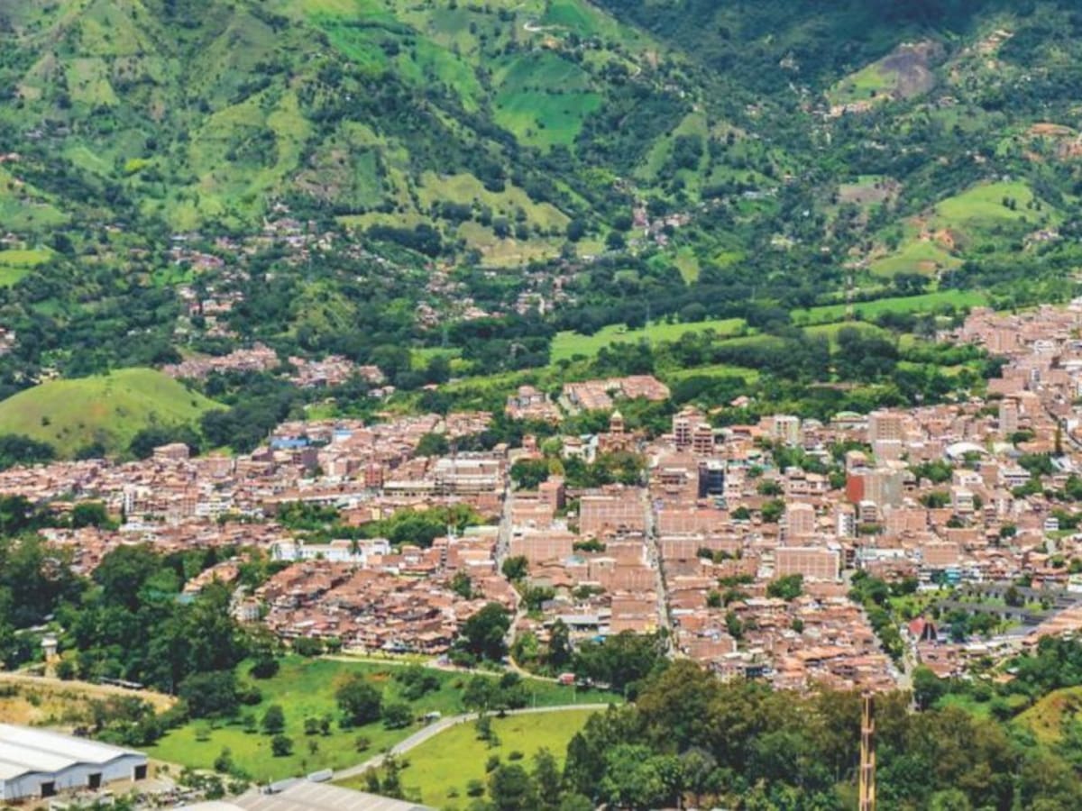 En Girardota decretan toque de queda y pico y cédula por 15 días