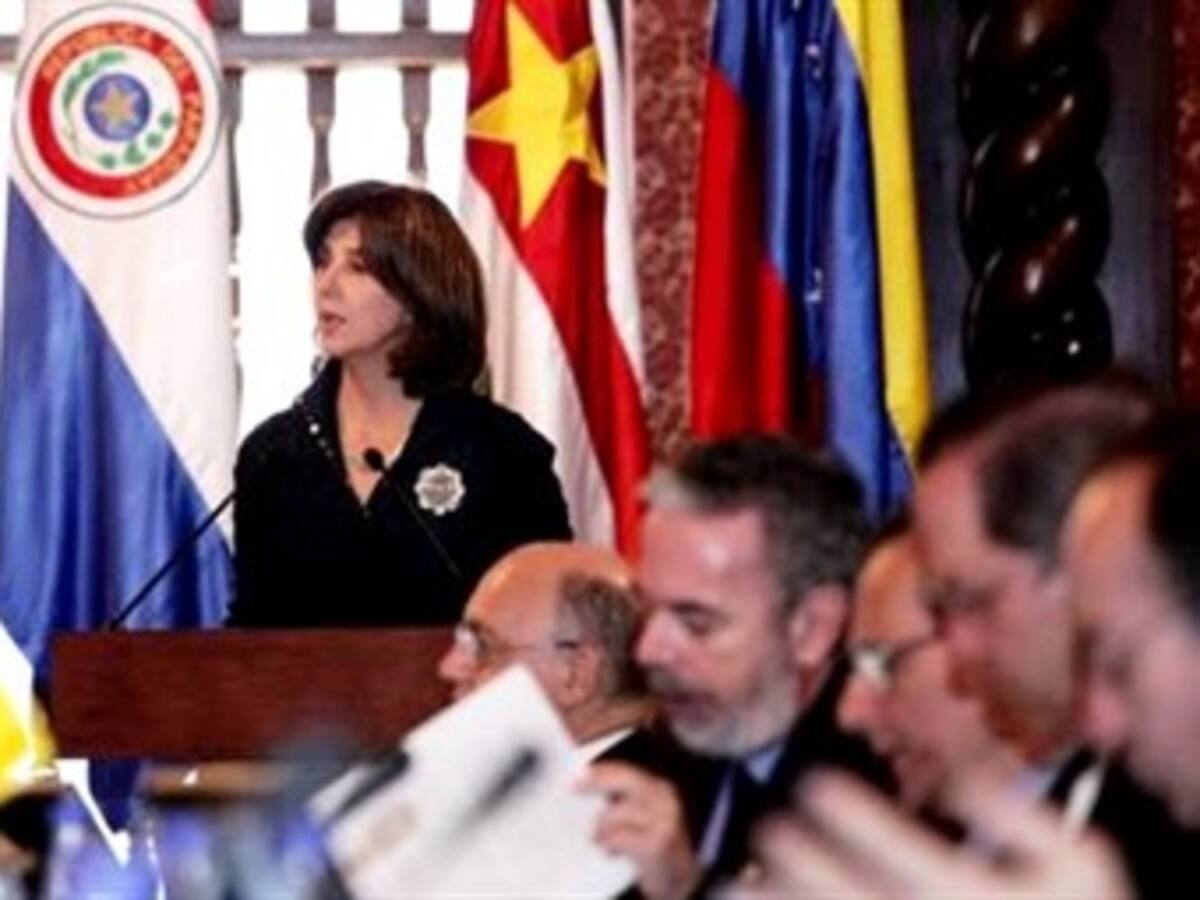 Colombia pedirá respaldo de Unasur a decisión de desconocer fallo de la Haya