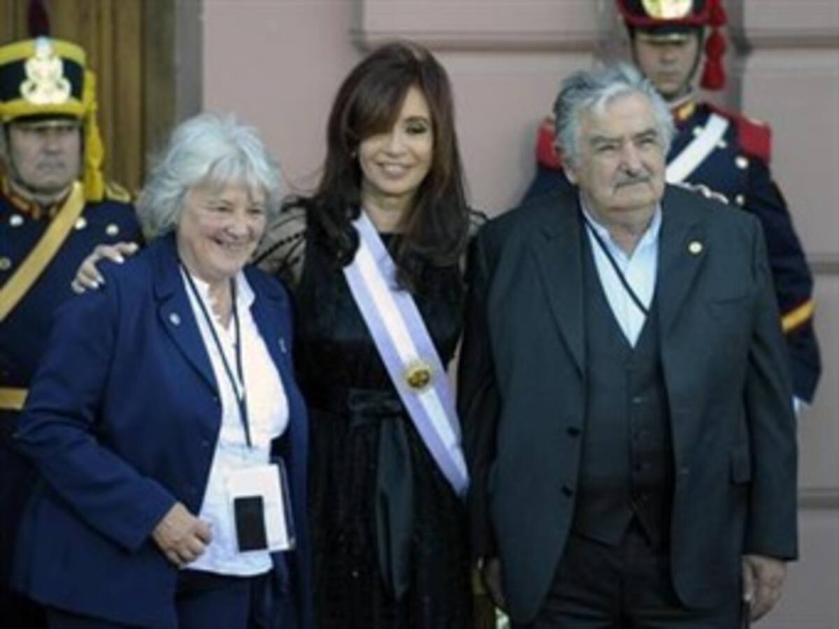 Esposa de Mujica dice que para ellos está zanjado el incidente con Argentina