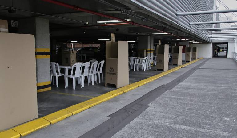 Foto de archivo de las mesas de votación 