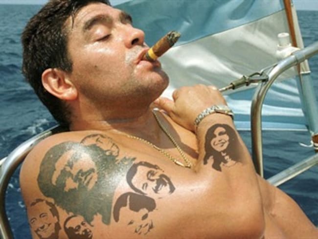 Maduro anuncia que Maradona lo acompañará al cierre de su campaña en Venezuela