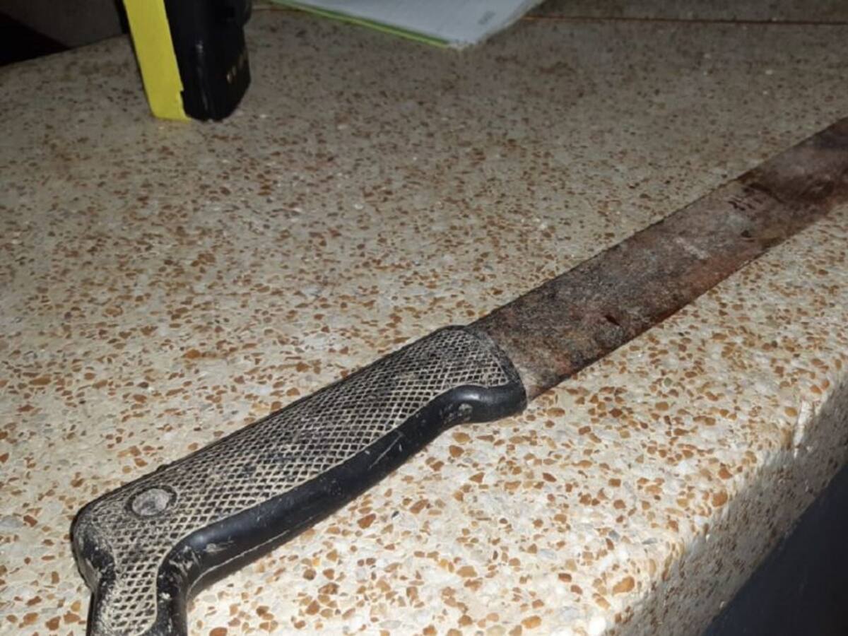 Abatido hombre que atacó con machete a policías en Cartagena