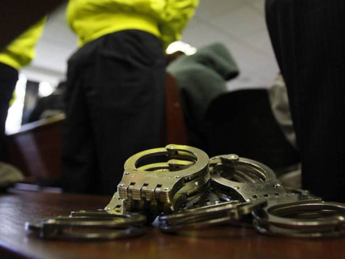 Detienen dos personas por provocar incendio forestal en el sur de Bogotá