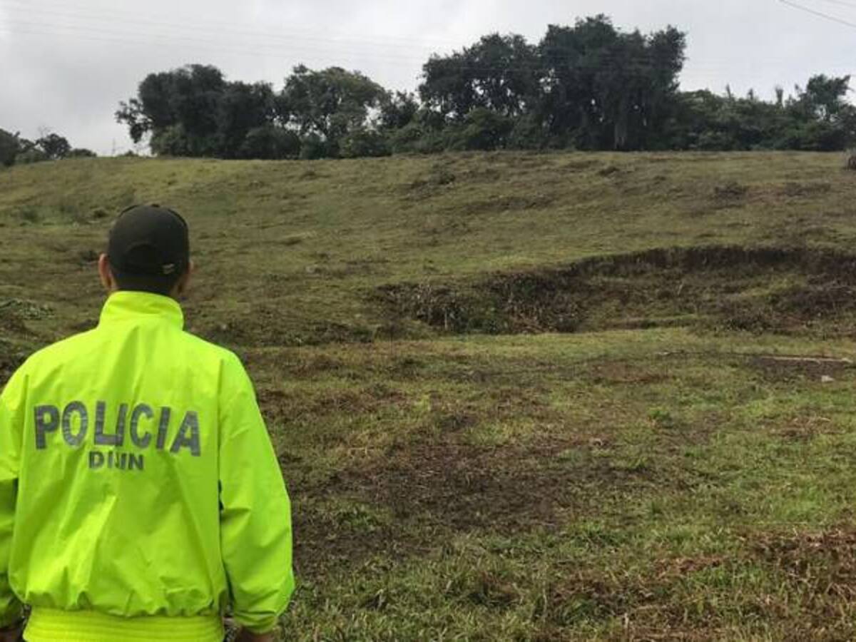 Acusan a tres policías por supuestamente pertenecer a banda de asaltantes