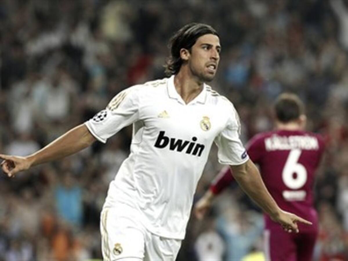 Real Madrid goleó, Agüero hundió al Villarreal y Rooney reanimó al United en Champions