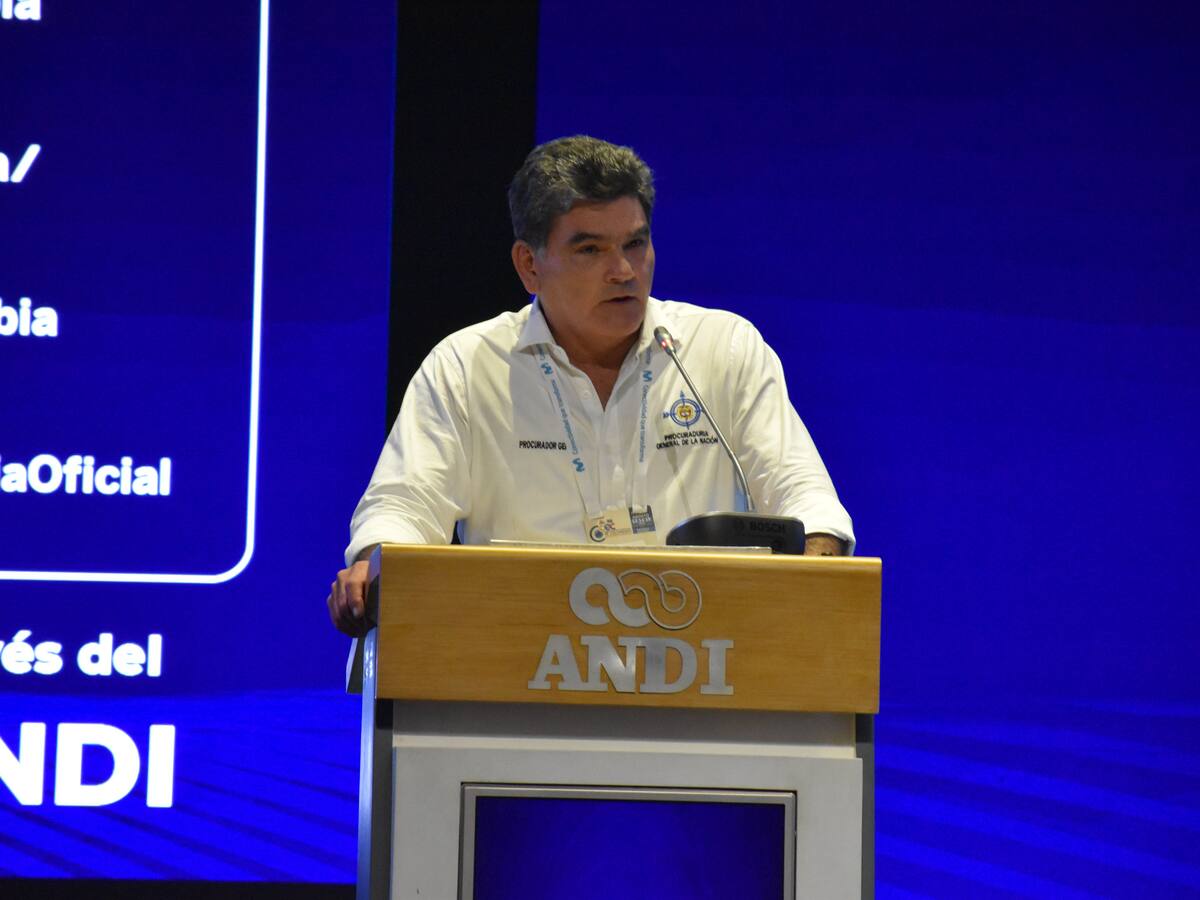 Procurador convocó a empresarios y presidente Petro a establecer un diálogo para construir consensos