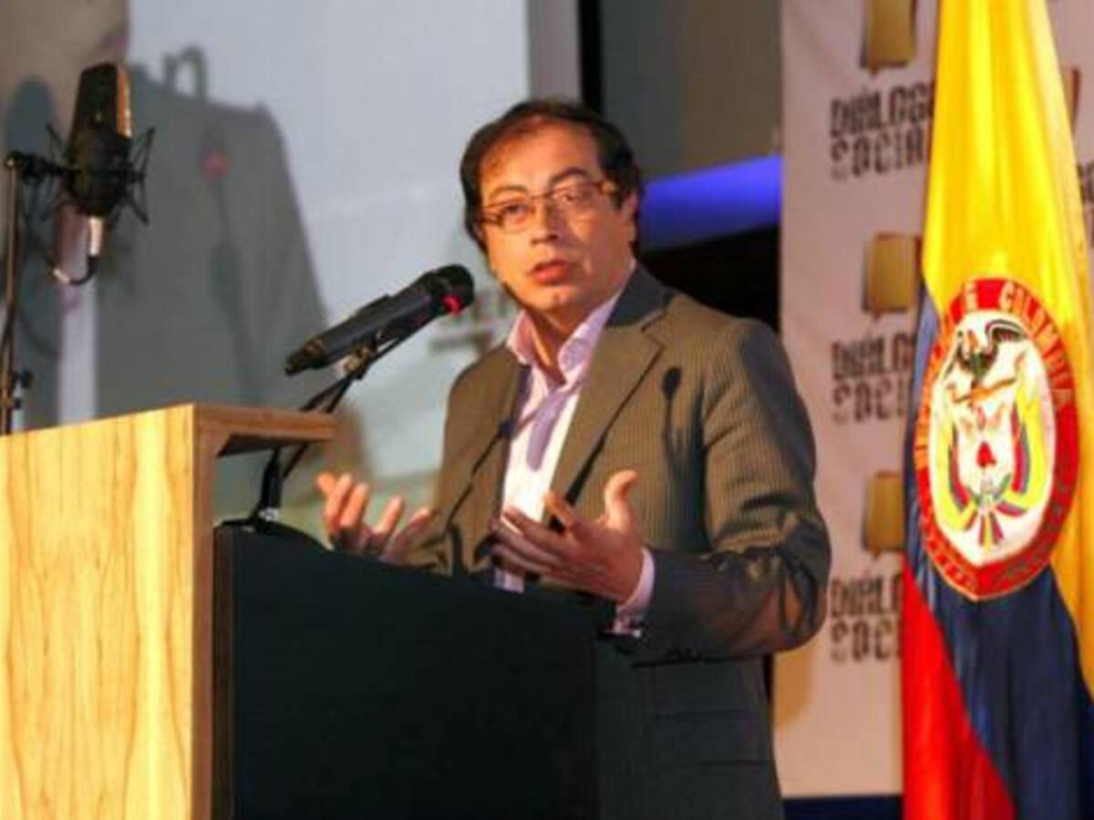 Petro tratará temas de migración, política antidrogas y crisis climática en México