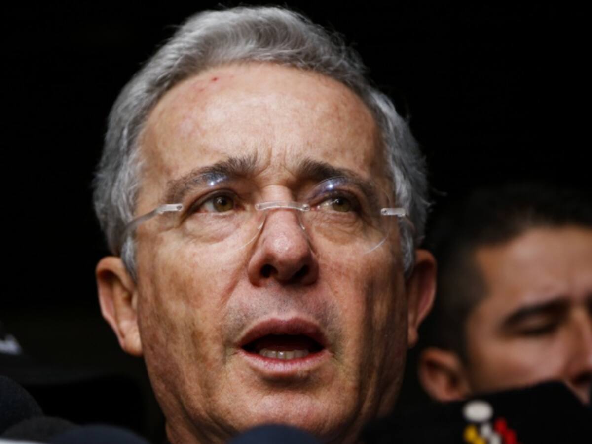 Las inquietudes de Uribe sobre reunión Santos y Maduro en Quito