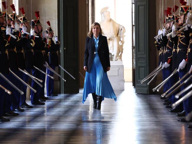 Versailles (France), 04/03/2024.- President of the National Assembly Yael Braun-Pivet arrives for the convocation of a congress of both houses of parliament in Versailles, southwestern of Paris, France, 04 March 2024, to anchor the right to abortion in the country's constitution. French lawmakers are gathering in Versailles to vote on adding an article on abortion rights in the constitution, that if approved will make France the only country in the world to clearly protect the right to terminate a pregnancy in its basic law. (Francia) EFE/EPA/EMMANUEL DUNAND / POOL MAXPPP OUT