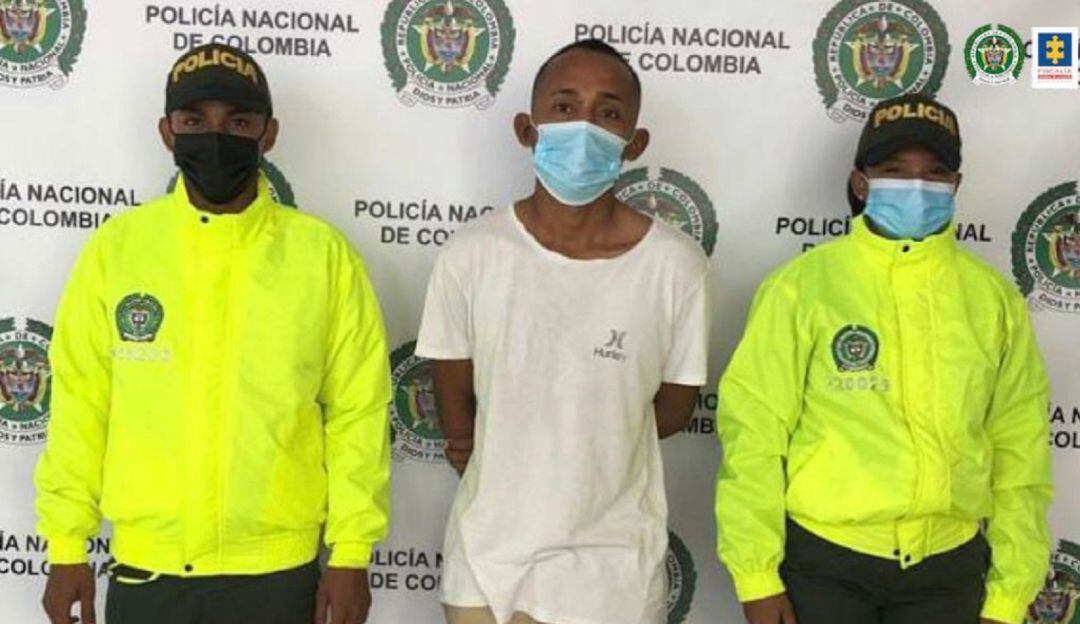 Al parecer, el hombre luego de cometer el homicidio envolvió el cadáver en una colchoneta para ocultarlo