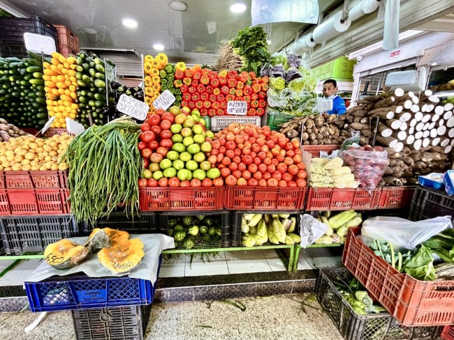 Plaza de Mercado Paloquemao, imagen tomada de cuenta oficial de X del Embajador Gali Dagan.