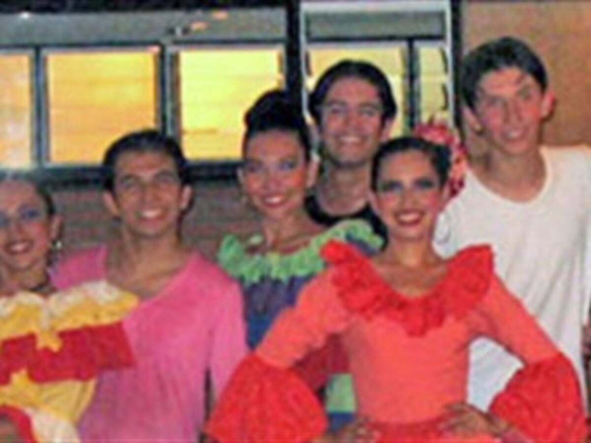 Grupo de danzas de Santander está de gira por Europa