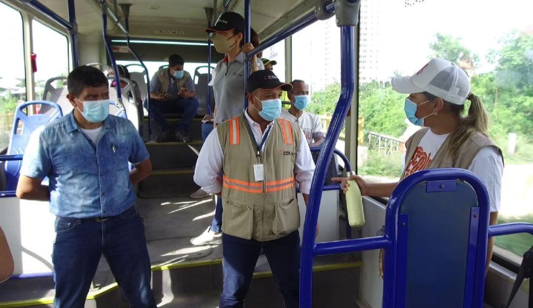 El sistema analiza la reubicación de algunos paraderos y el aumento de puntos de recarga en los barrios de esta ruta alimentadora