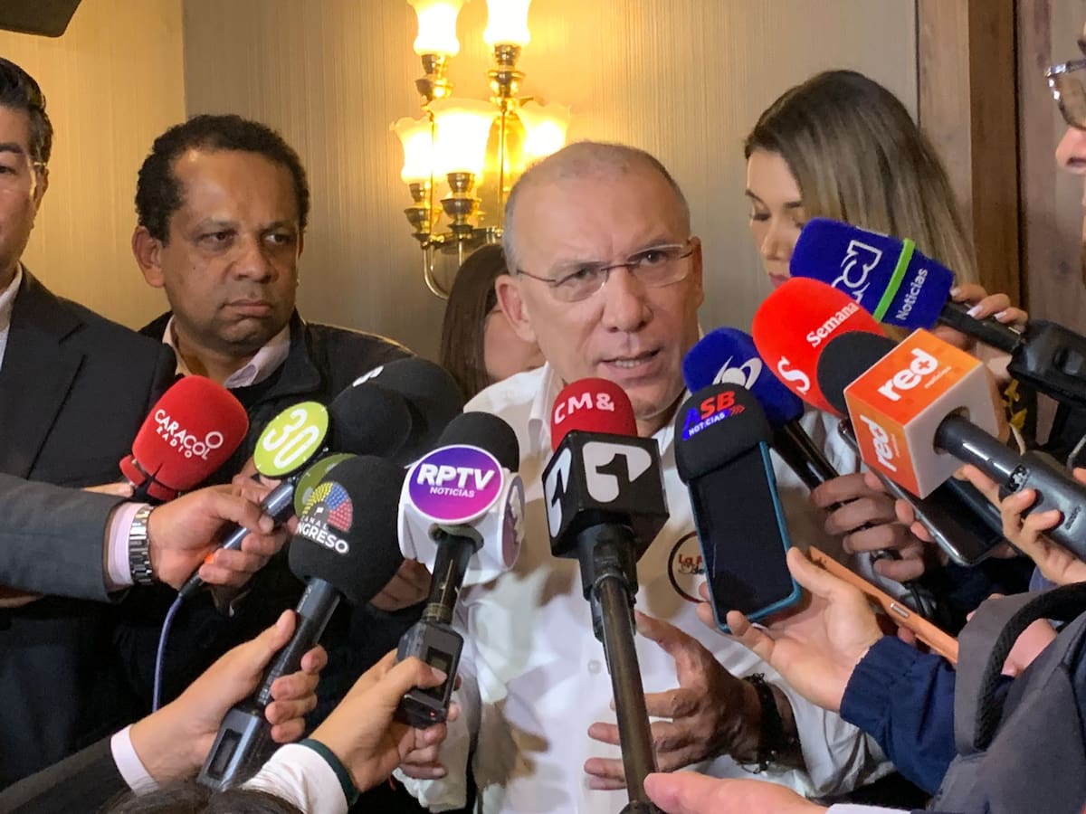 Roy Barreras pide contemplar nuevas sesiones extras entre junio y julio