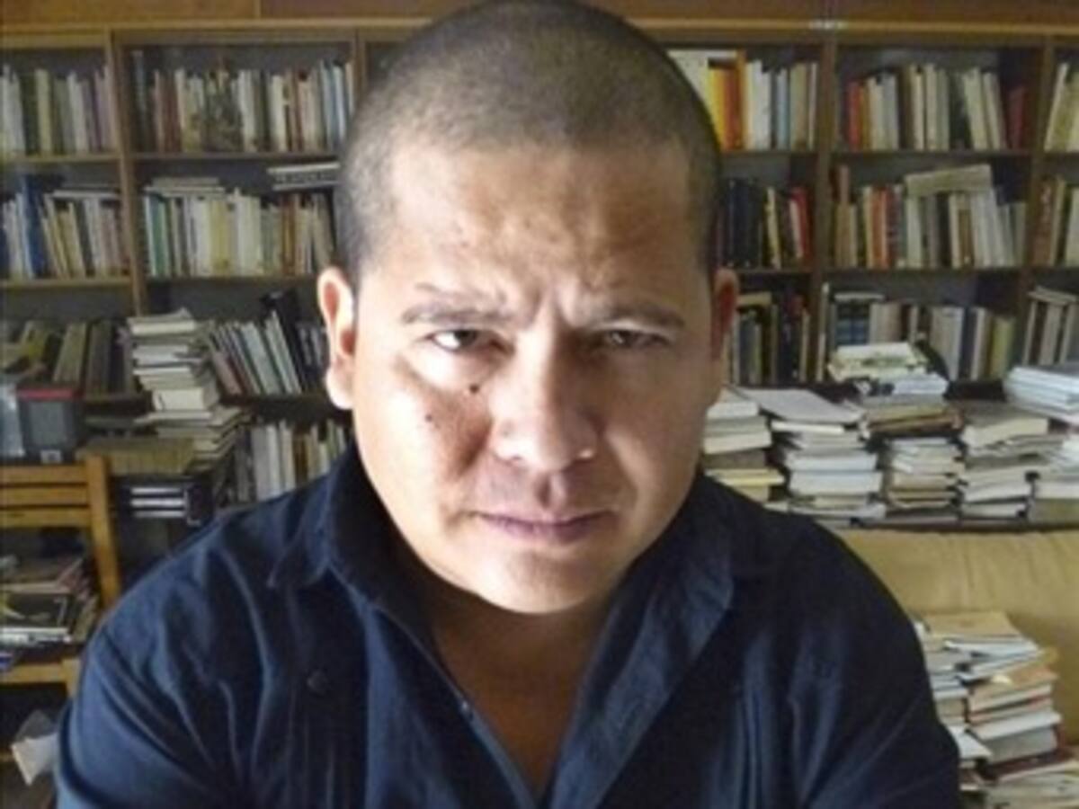 Escritor mexicano recompone en un libro la vida de su madre prostituta