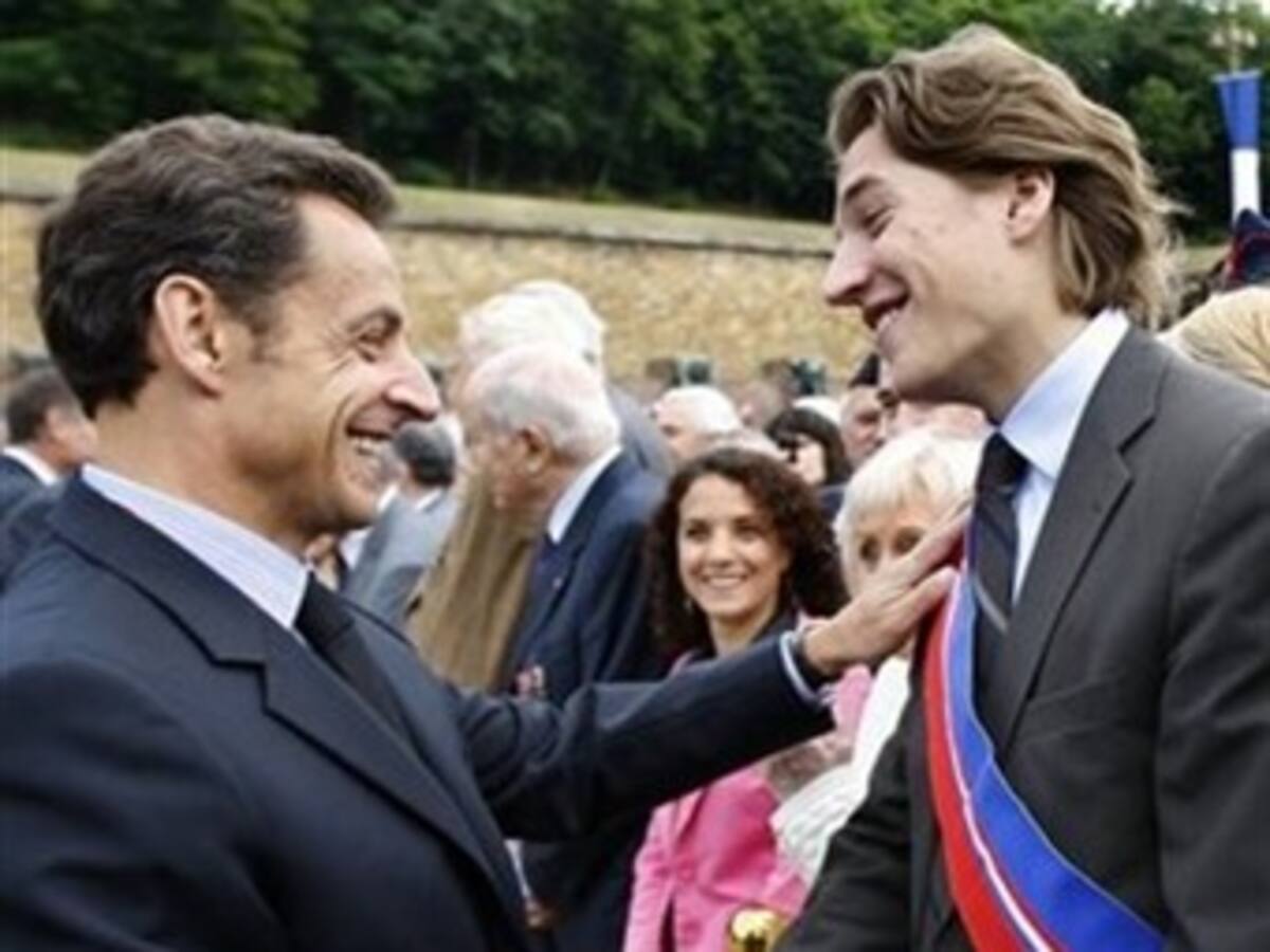 El Gobierno francés defiende al hijo de Sarkozy de la acusación de nepotismo